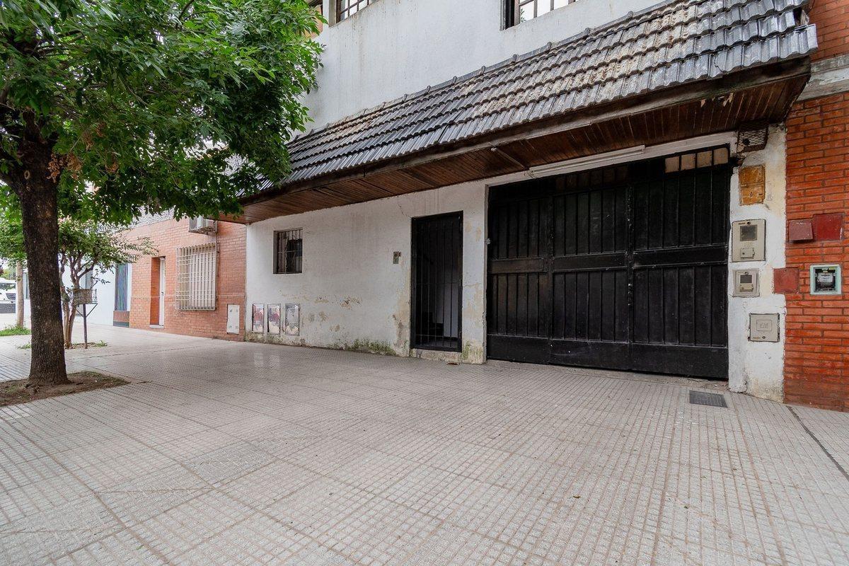 Foto de Venta casa multifamiliar Lugano, imagen 1
