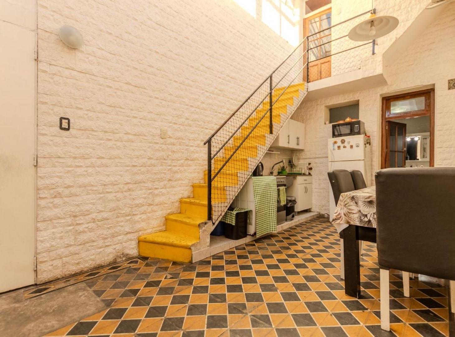 Foto de VENTA PH 3 Amb. ent. indep. y terraza VILLA LURO, imagen 2