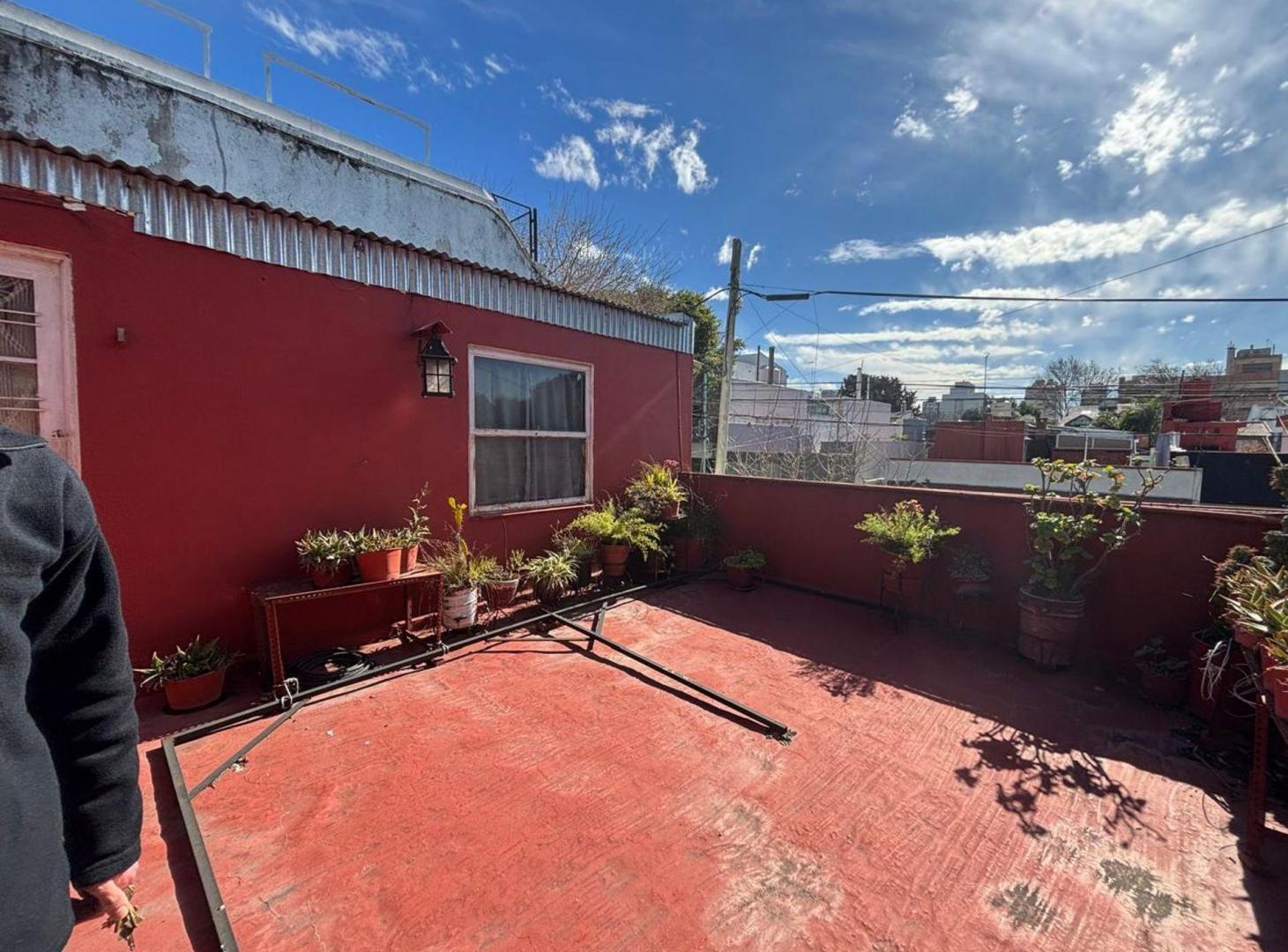 Foto de PH 3/4 AMBIENTES AL FRENTE C/ COCH PATIO Y TERRAZA, imagen 2