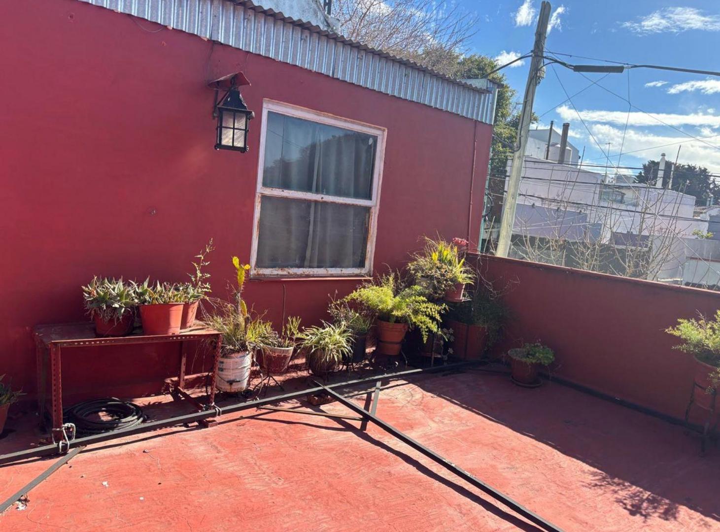 Foto de PH 3/4 AMBIENTES AL FRENTE C/ COCH PATIO Y TERRAZA, imagen 3
