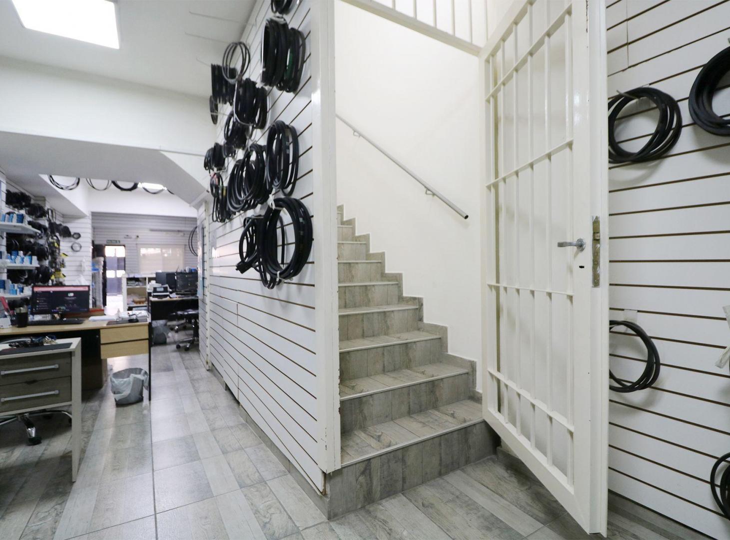 Foto de VENTA DEPÓSITO OFICINAS COCHERAS TERRAZA MARTINEZ, imagen 2