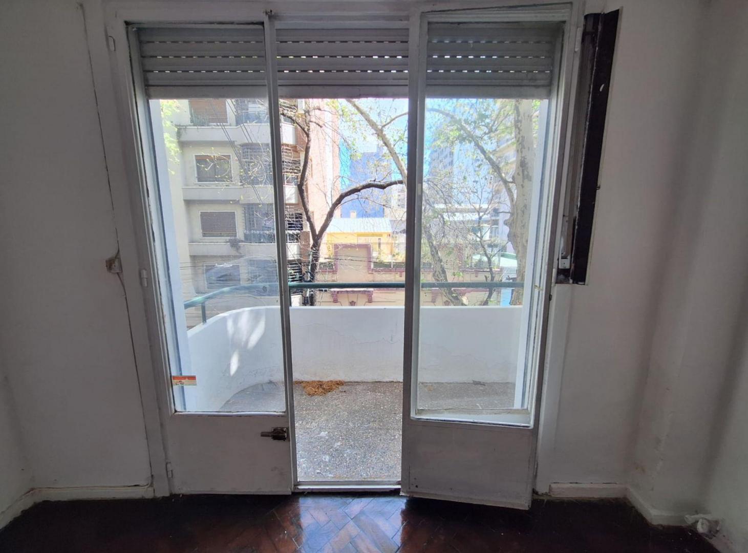 Foto de VENTA 2/3 AMB CON BALCON X ESCALERA A MTS SUBTE, imagen 4
