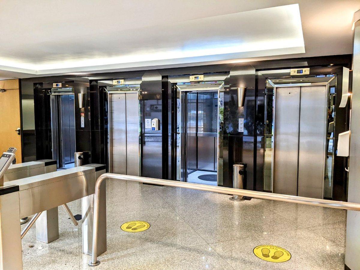 Foto de Alquiler Oficina Comercial Av.RoqueSaenzPeña 1149, imagen 5