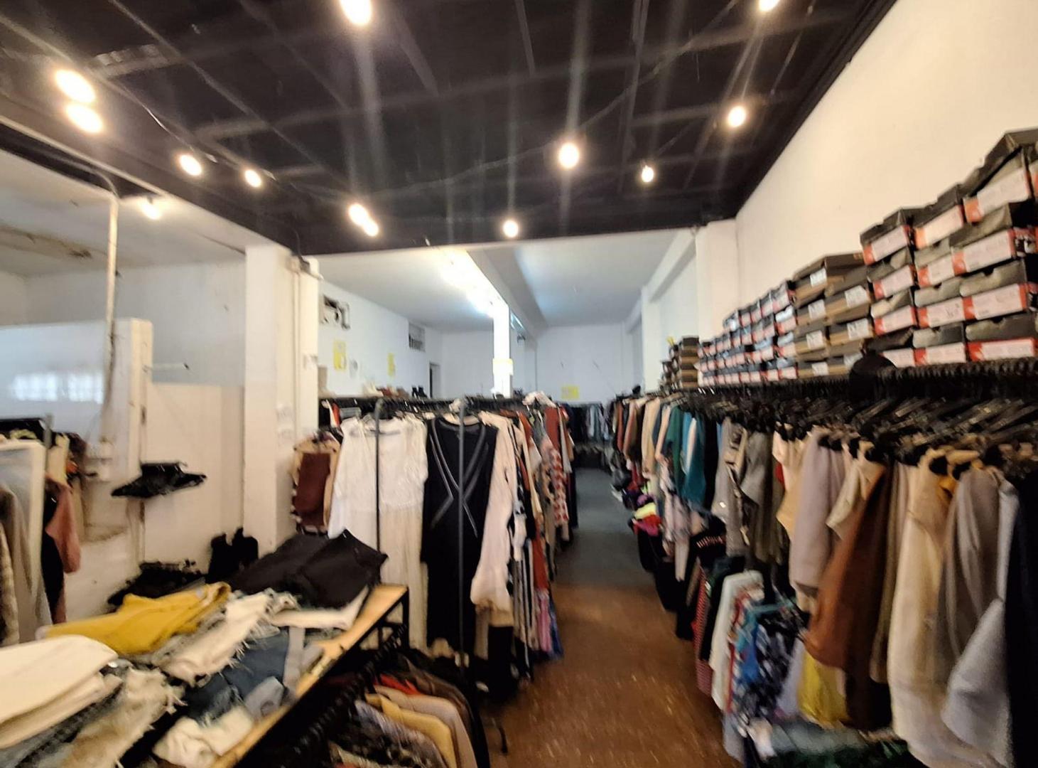 Foto de VENTA LOCAL SOBRE AV. DEL LIBERTADOR, imagen 4