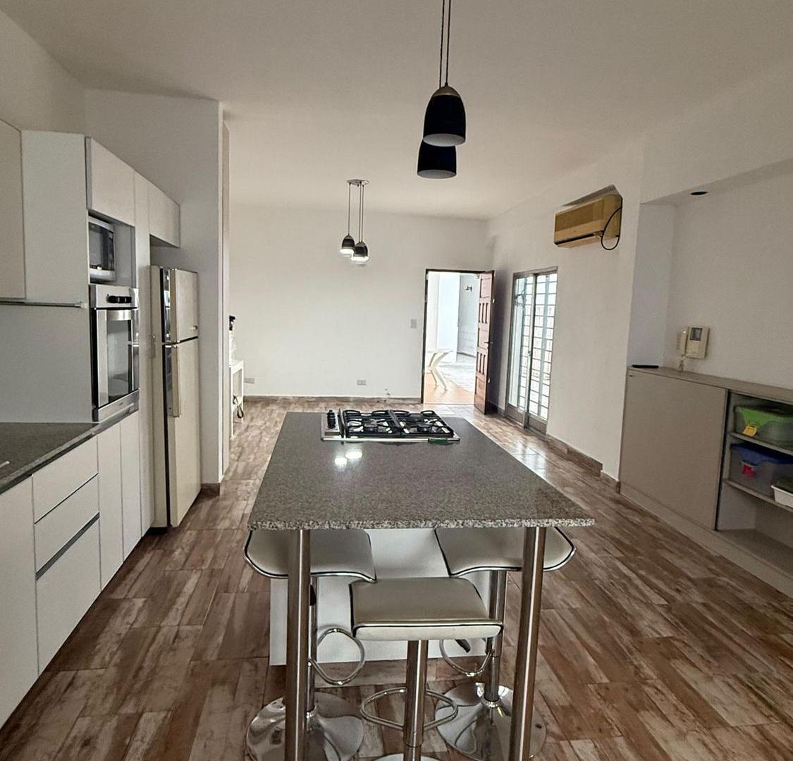 Foto de Alquiler PH 4 amb con patio Belgrano, imagen 3