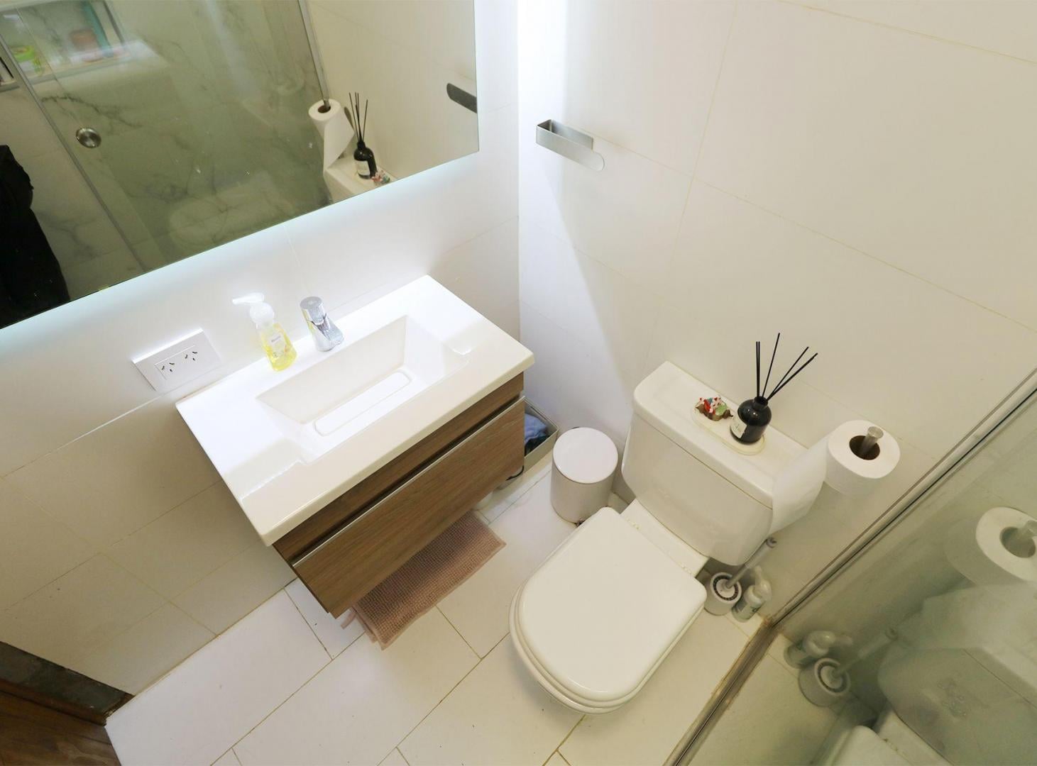Foto de VENTA PH 3 AMB C PATIO EN PARQUE CHAS PB SIN EXPEN, imagen 3