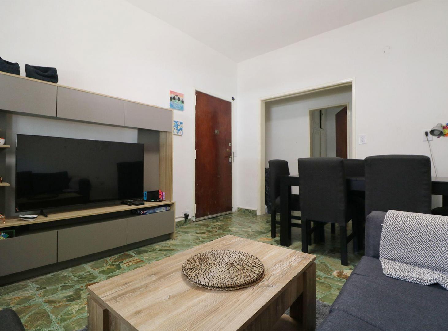 Foto de VENTA PH 3 AMB C PATIO EN PARQUE CHAS PB SIN EXPEN, imagen 5