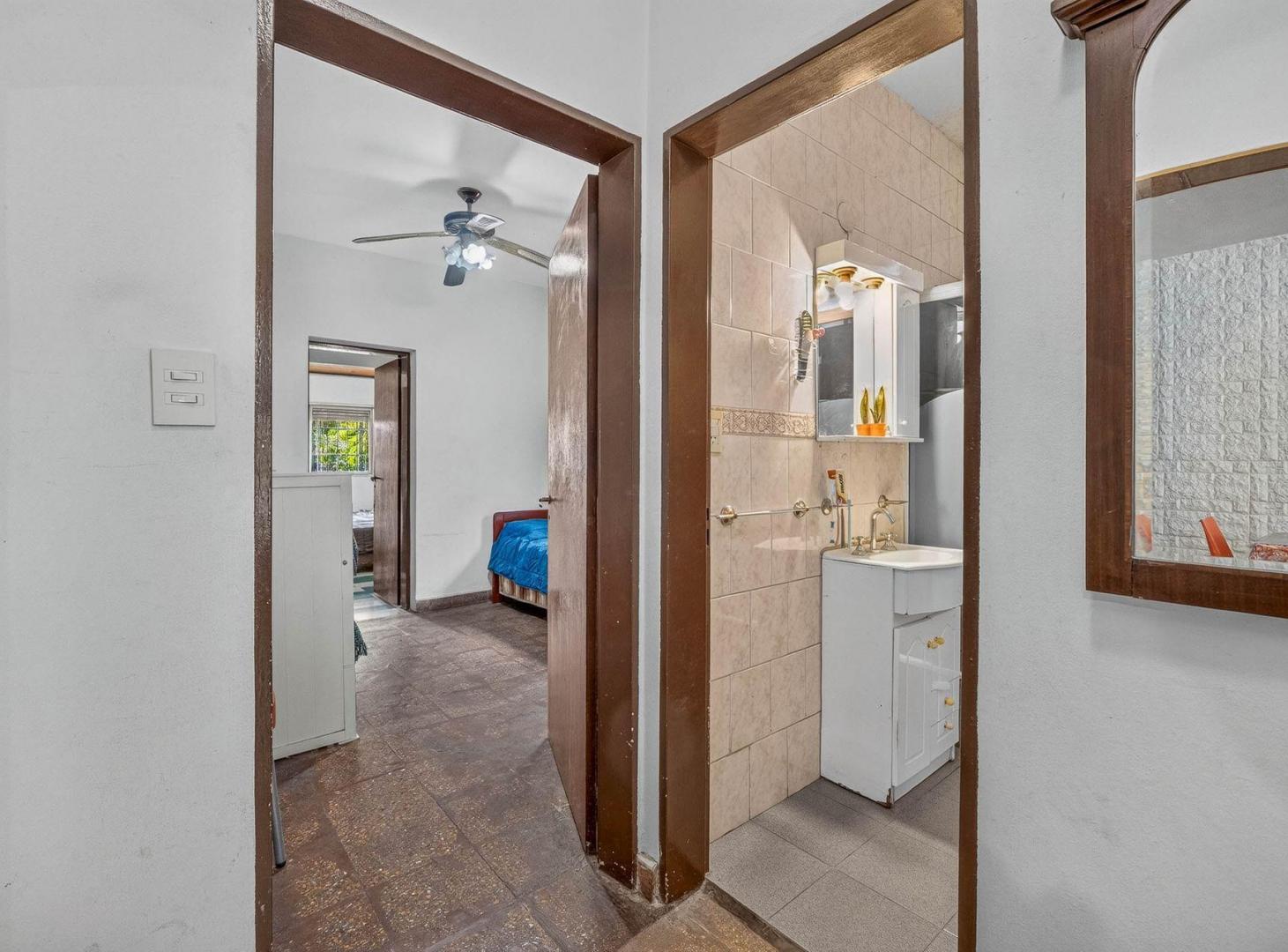 Foto de VENTA CASA 4 AMB C/COCHERAS Y ANEXO EN SAN MARTIN, imagen 4