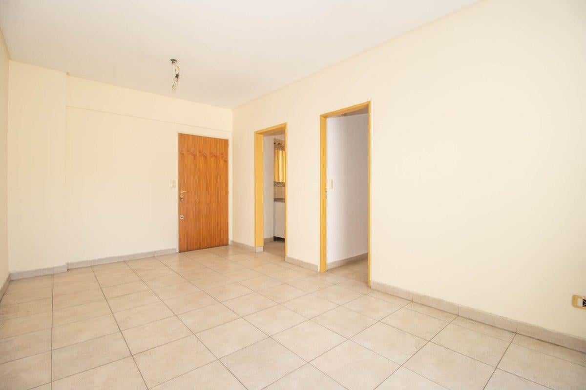 Foto de VENTA DEPARTAMENTO 3 amb. balcón y cochera. LANÚS, imagen 3