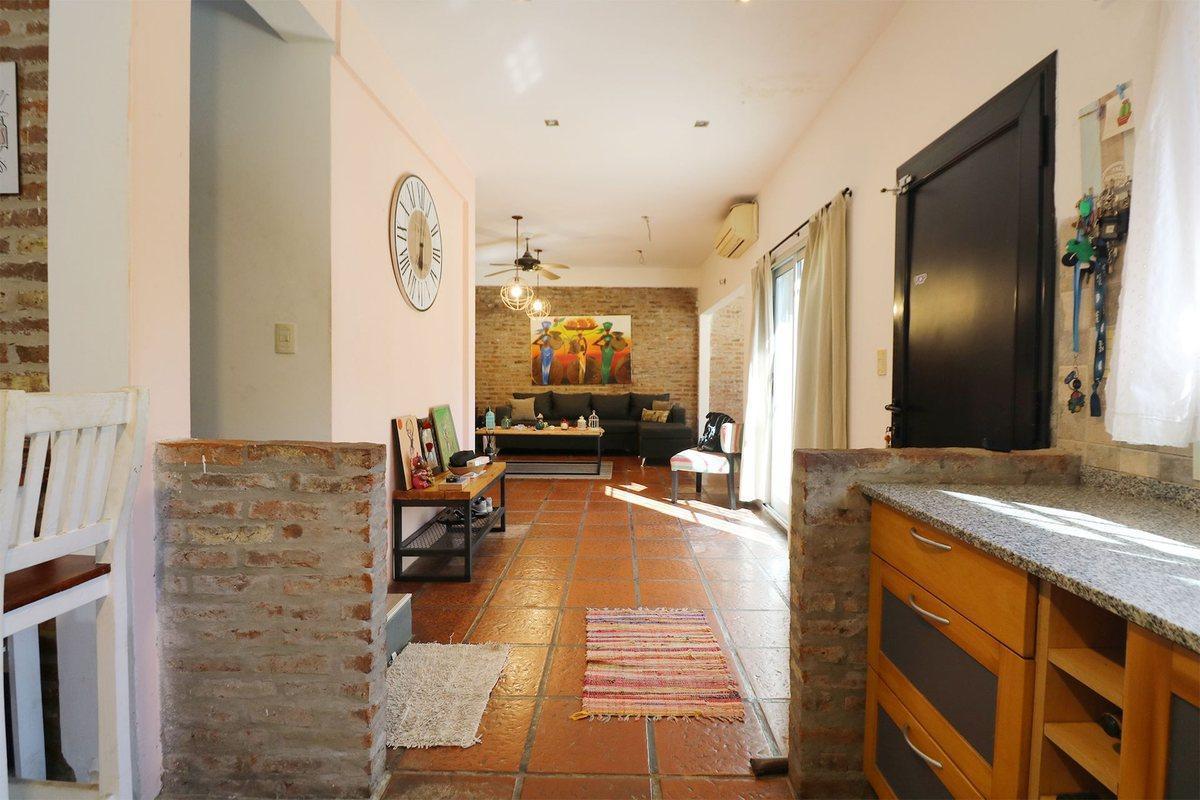 Foto de CASA EN VENTA 3 AMBIENTES/ DE VICENZO GRANDE, imagen 3