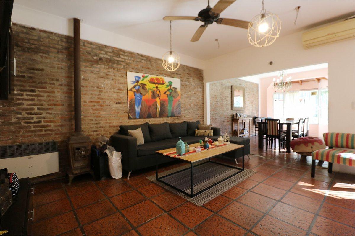 Foto de CASA EN VENTA 3 AMBIENTES/ DE VICENZO GRANDE, imagen 4