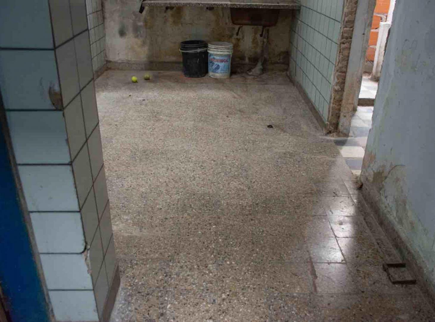 Foto de VENTA PH AL FRENTE 145M2 A REMODELAR-FLORIDA OESTE, imagen 3