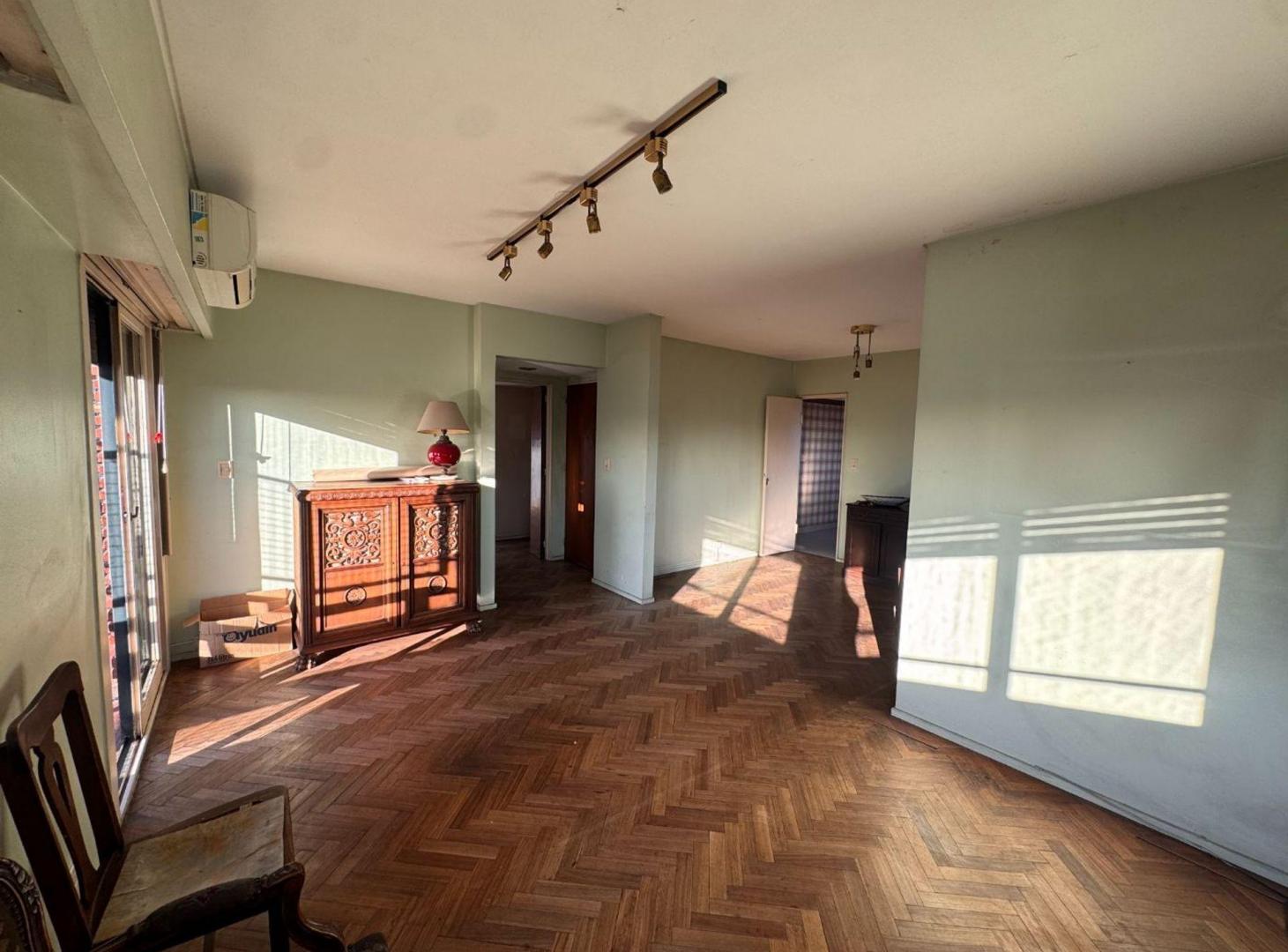 Foto de VENTA PISO ALTO 4 AMB COCHERA BAULERA EN BELGRANO, imagen 1