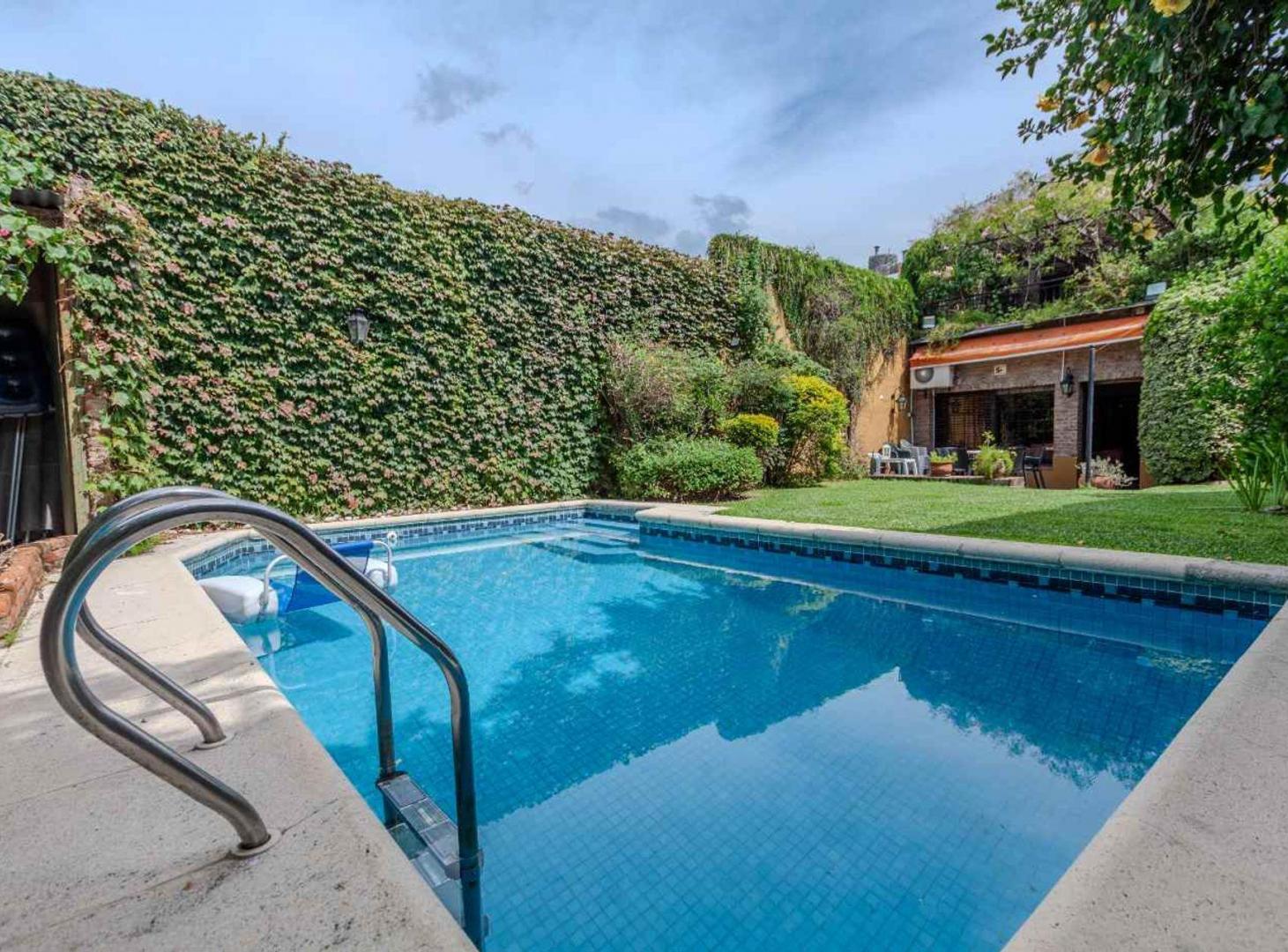 Foto de Espectacular Casa Jardin pileta Saavedra lote 360, imagen 1