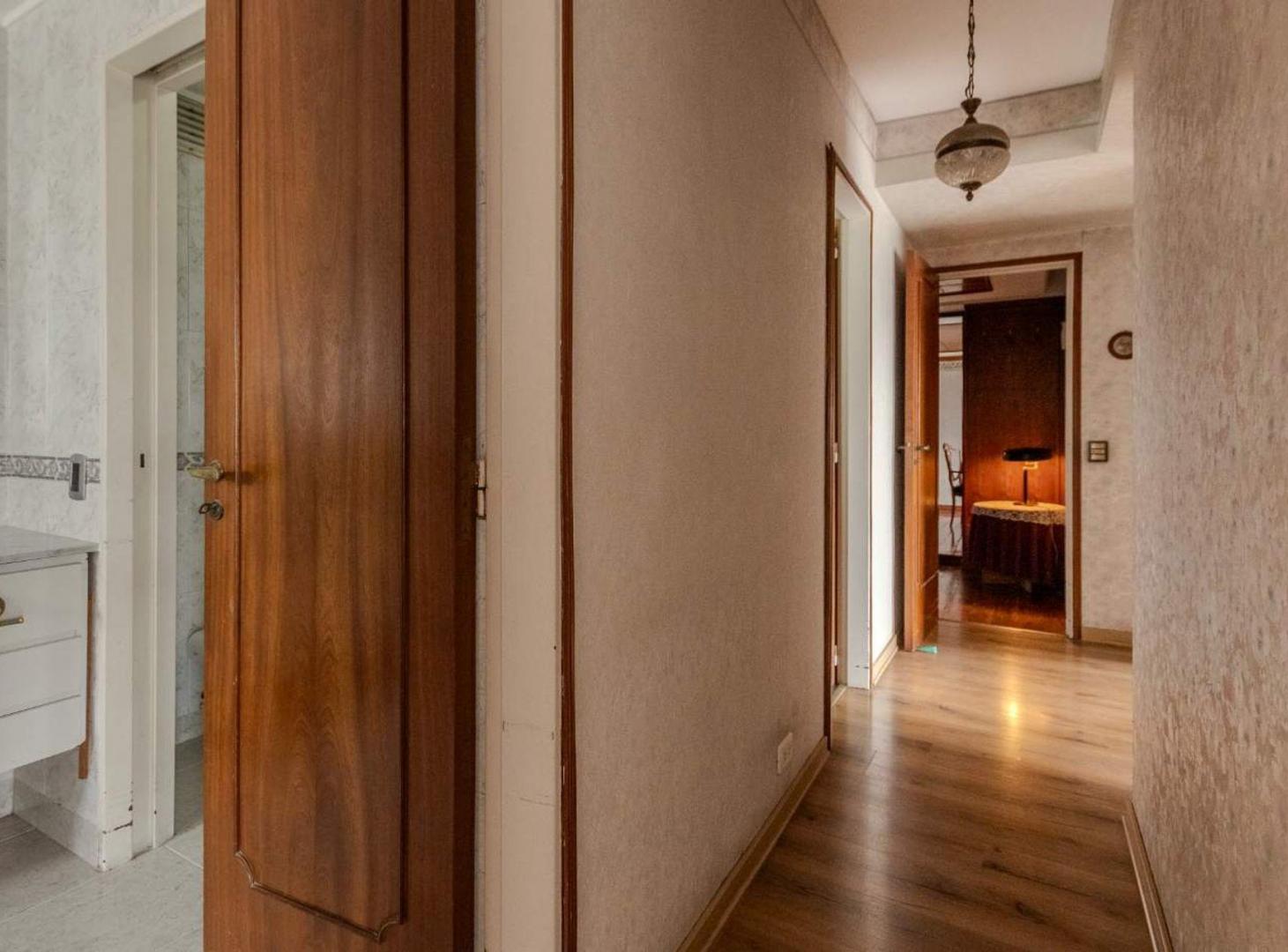 Foto de VENTA SEMIPISO 4 Amb c/ Dep, Cochera en Crucesita, imagen 4