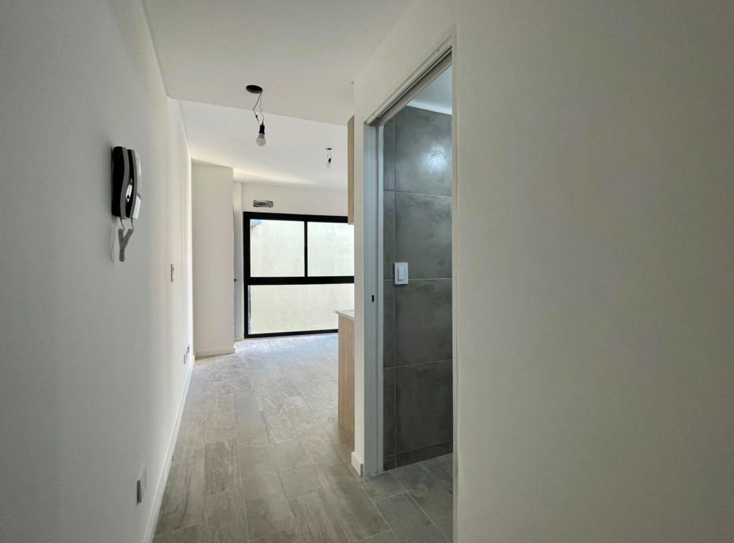 Foto de VENTA OFICINA APTO PROF A ESTRENAR EN ALMAGRO, imagen 3