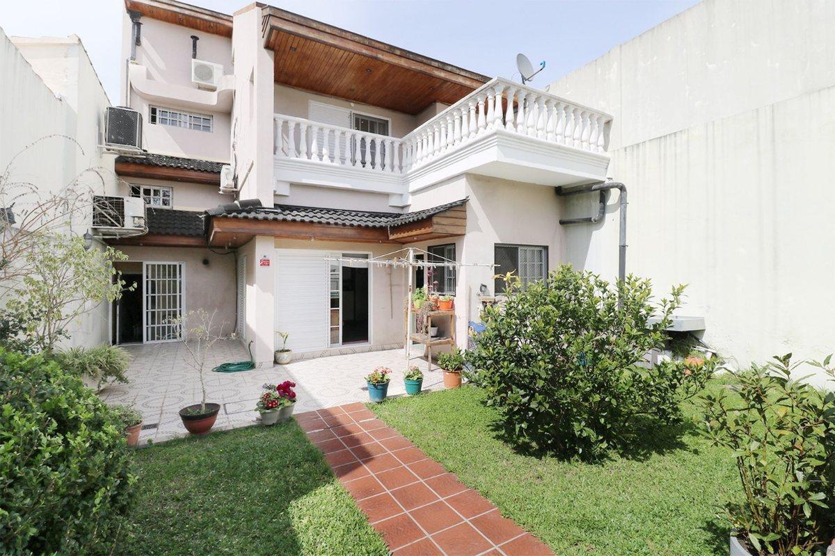 Foto de CASA EN AVELLANEDA 5 AMB CON QUINCHO Y PILETA, imagen 1