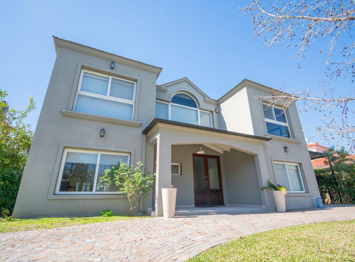 Foto de Venta Casa 6 Ambientes Barrio San Isidro Labrador, imagen 2