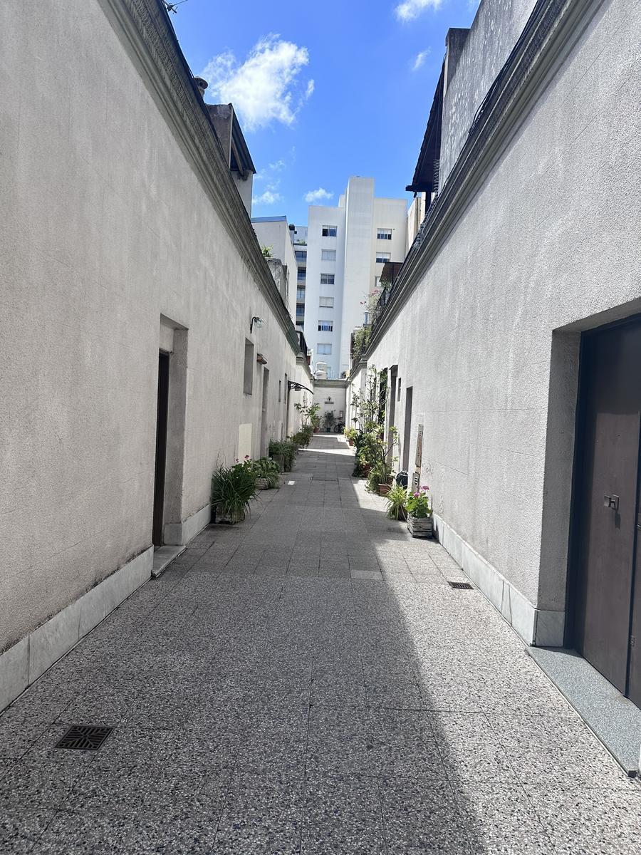 Excelente PH con Terraza Propia Dentro de un Condominio Hermoso de PH 4