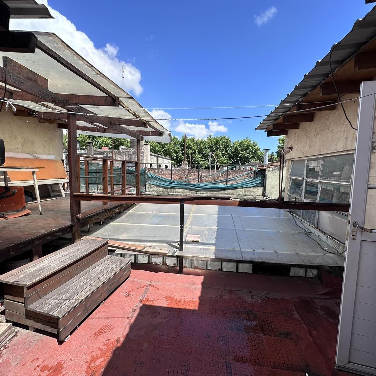 Excelente PH con Terraza Propia Dentro de un Condominio Hermoso de PH 3