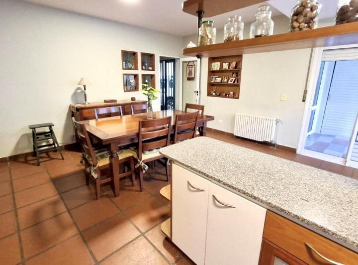 Imperdible Casa con gran jardin!!! lote gigante de 8,67 x 47,90 5