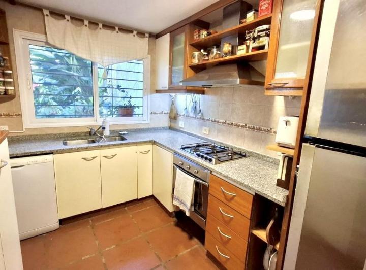 Imperdible Casa con gran jardin!!! lote gigante de 8,67 x 47,90 4