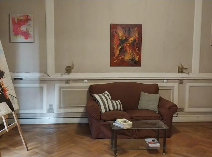 Excelente depto en edificio antiguo de estilo. 3