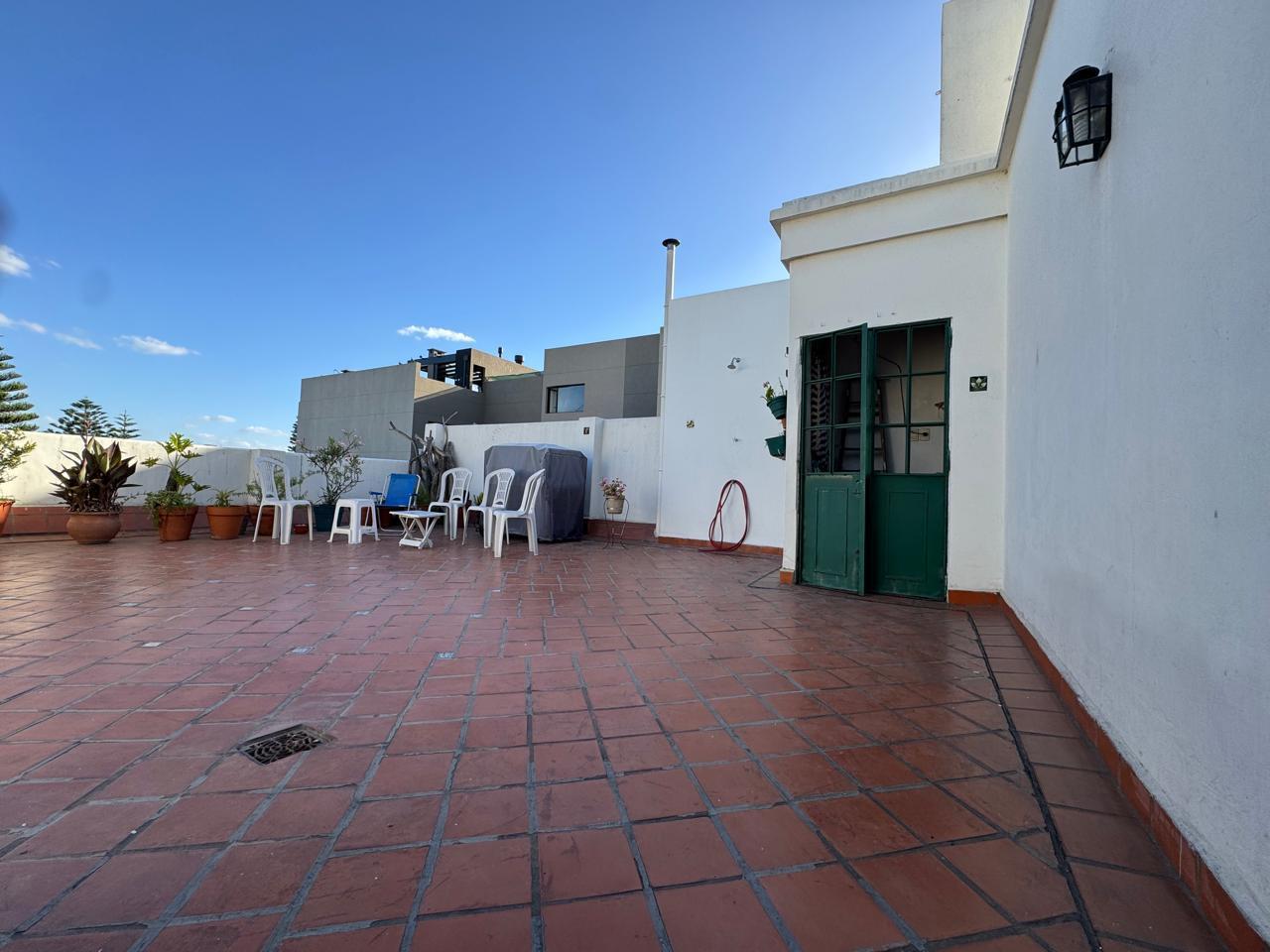 Espectacular PH con gran terraza propia. 3 ambientes. Amoblado.
