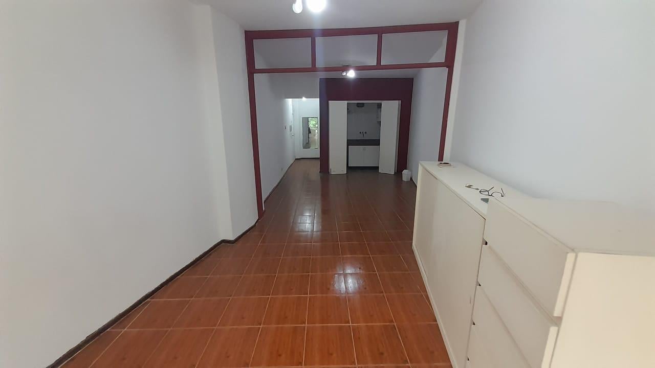 AMPLIO MONOAMBIENTE CON BALCON AL FRENTE