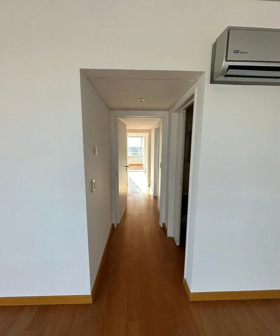 Único depto en torre con excelentes vistas y amenities:  4 amb c/dep y 2 cocheras. 2