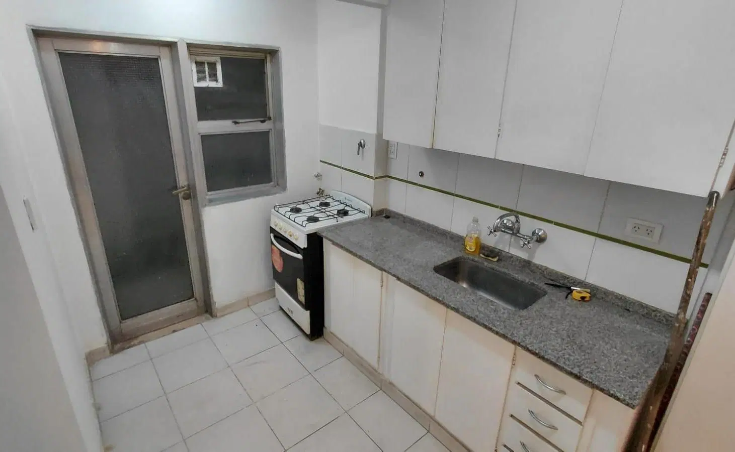 Departamento 2 ambientes al frente - Balcón al frente- Balvanera 3