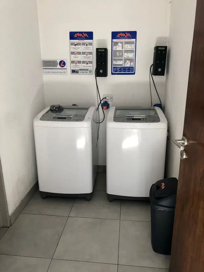 Hermoso monoambiente amplio al frente con balcón. Edificio con amenities. 2