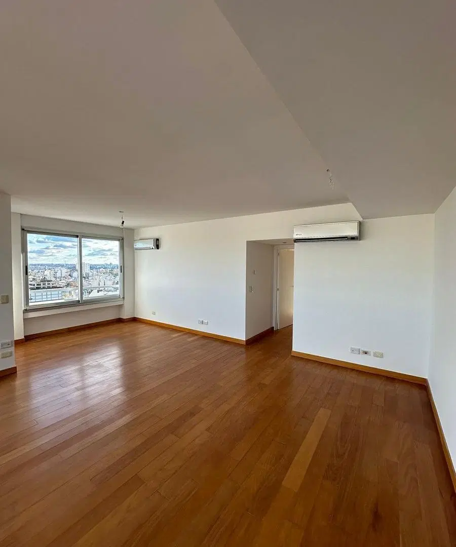 Único depto en torre con excelentes vistas y amenities:  4 amb c/dep y cochera. 5