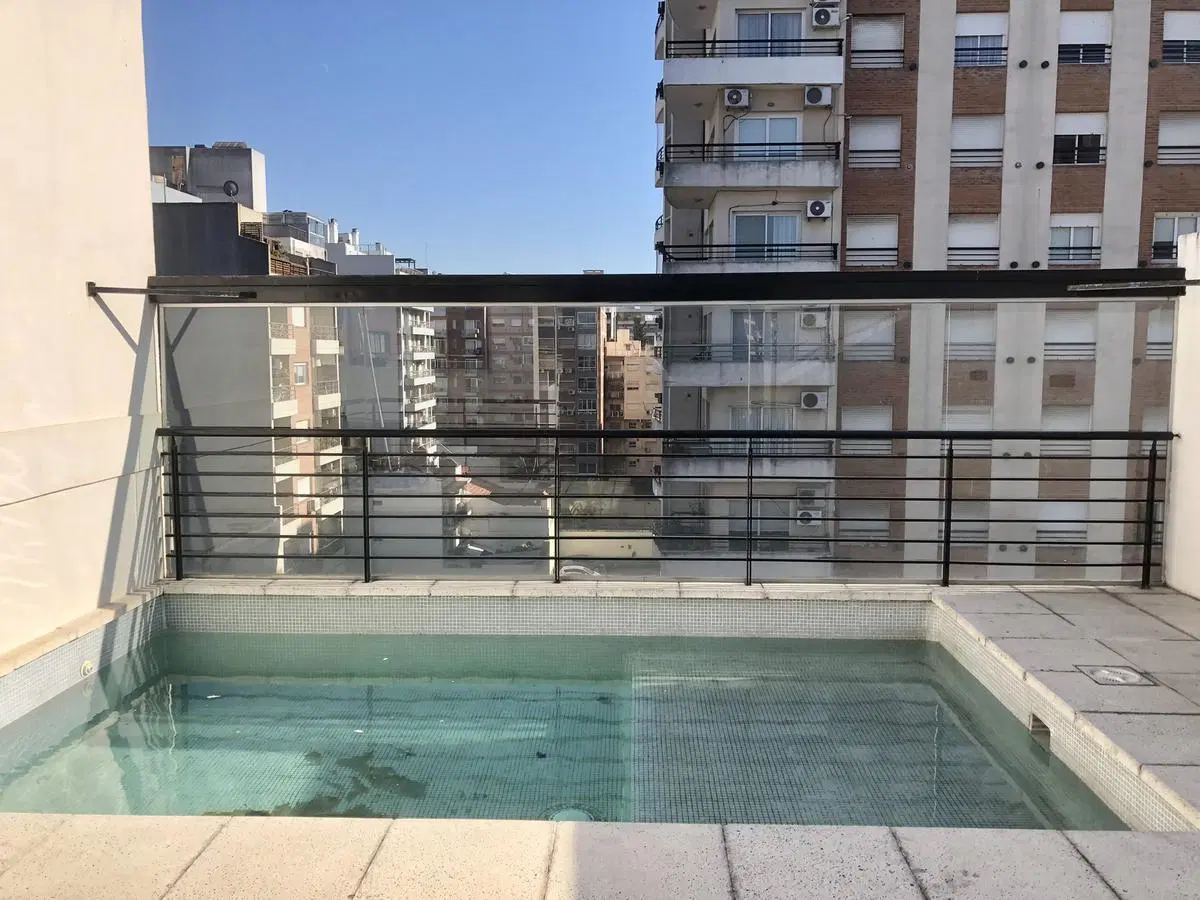 Amplio monoambiente al frente con balcón y vista abierta. Amenities!! 5
