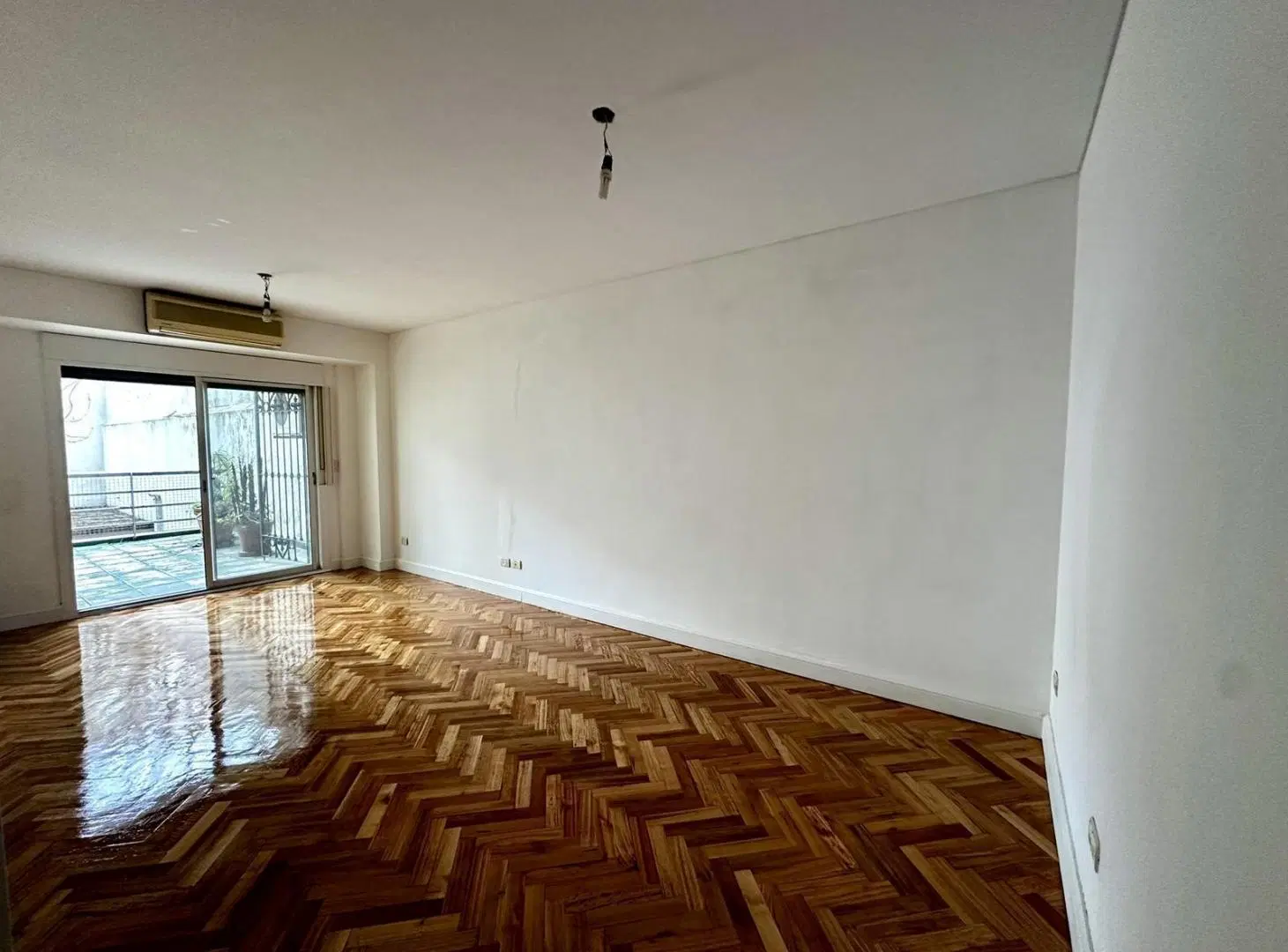 Excelente Dto. 2 Amb, Súper Amplio con Balcón Terraza! 2
