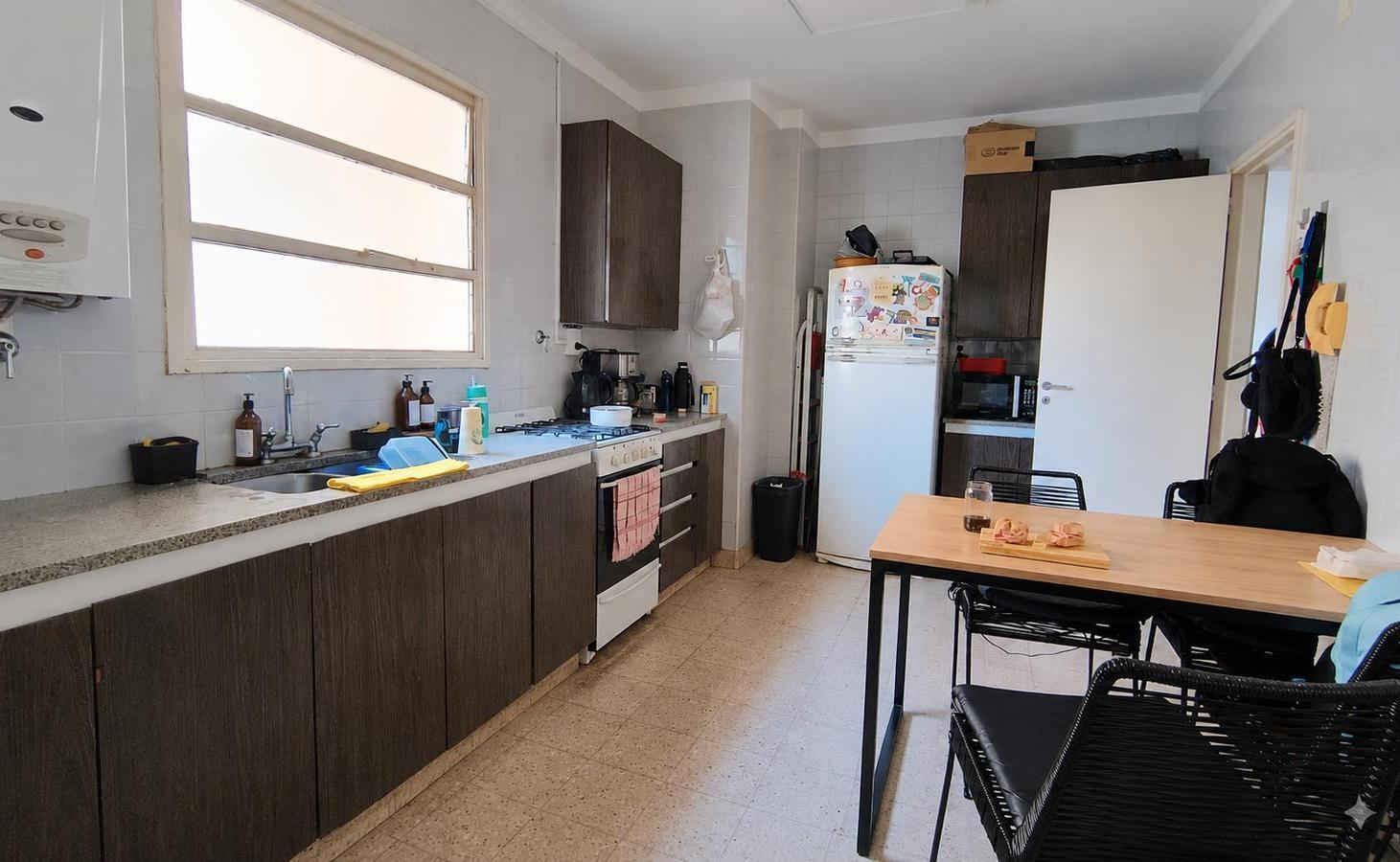 Foto de Hermoso 3 amb c/dep o 3er dormitorio. Todo luz al frente con balcón, imagen 2