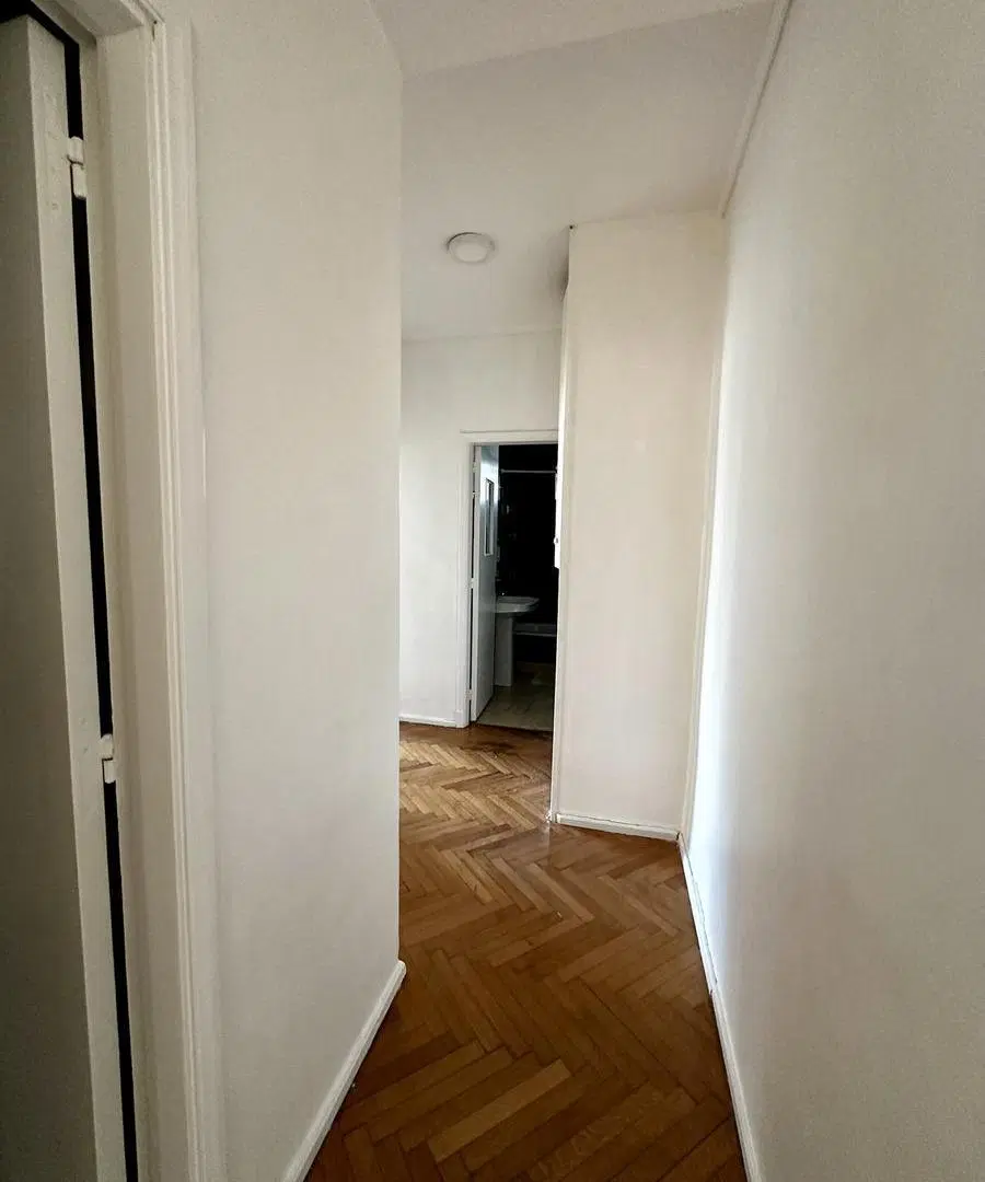 Hermoso depto de 3 amb c/dep. Cocina comedor. Cochera opcional 2