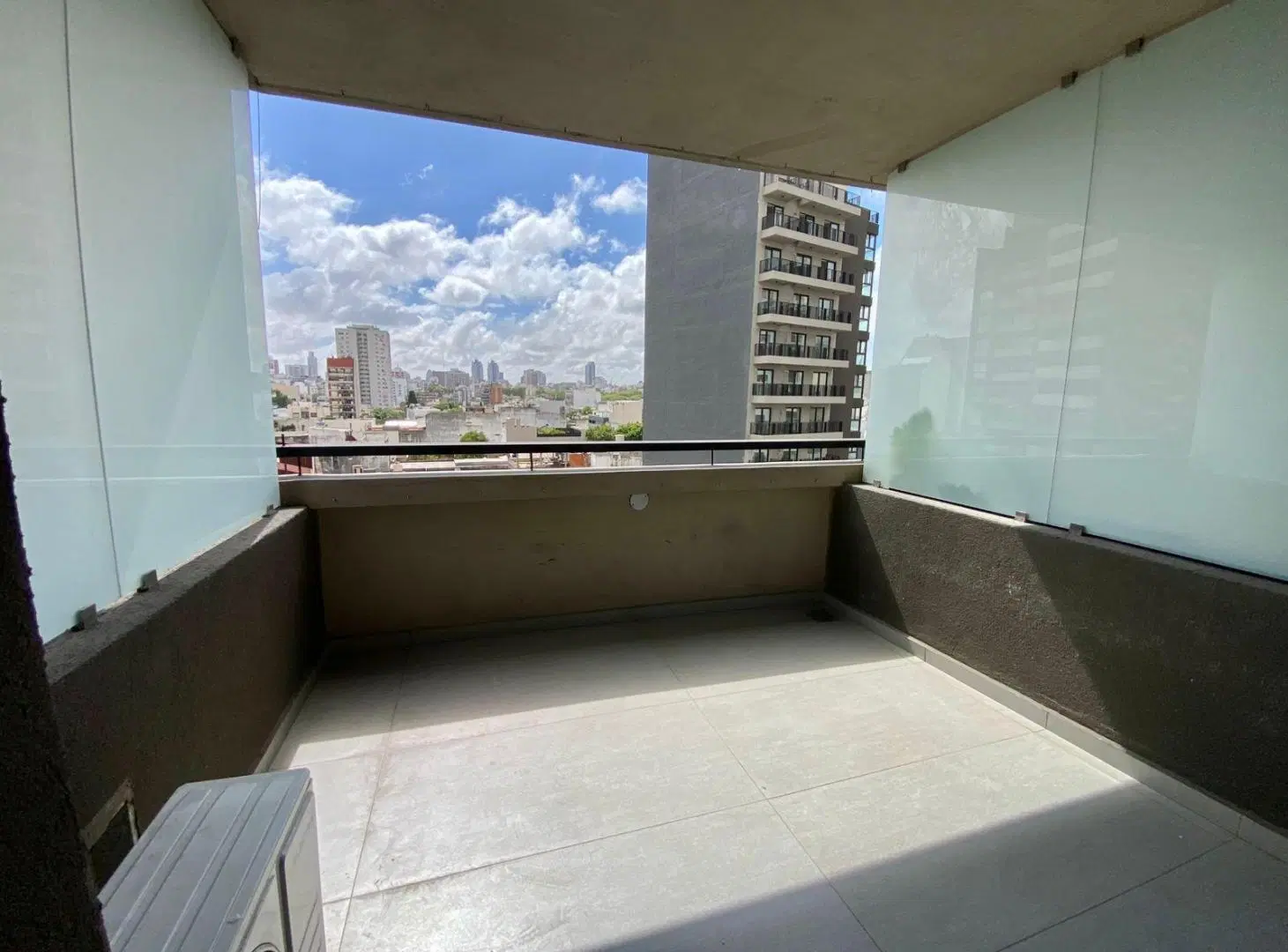 Hermoso monoambiente a estrenar con gran balcon y excelentes amenities. 2