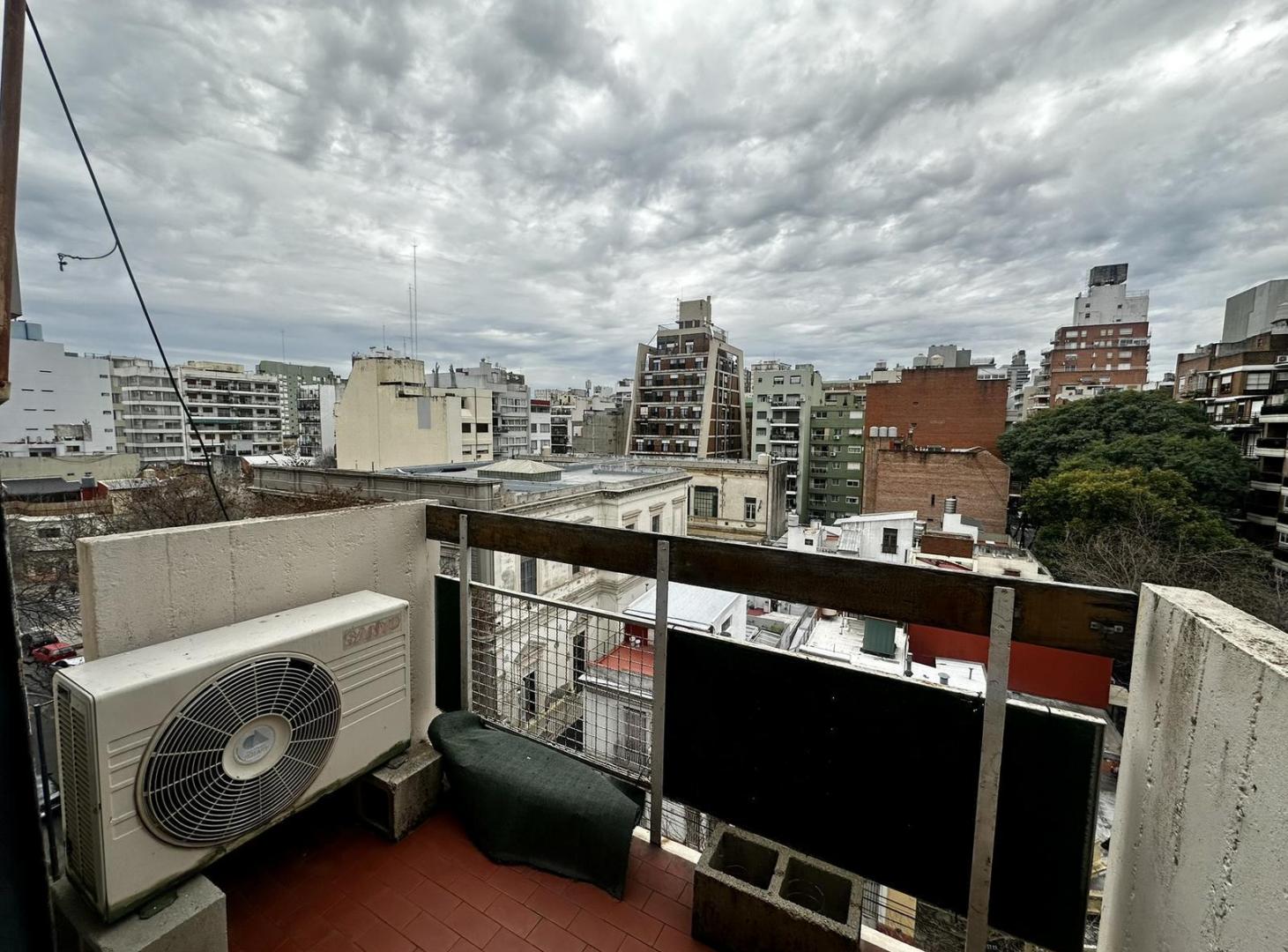 Foto de Hermoso depto de 2 amb al frente c/balcón. Vista abierta., imagen 5