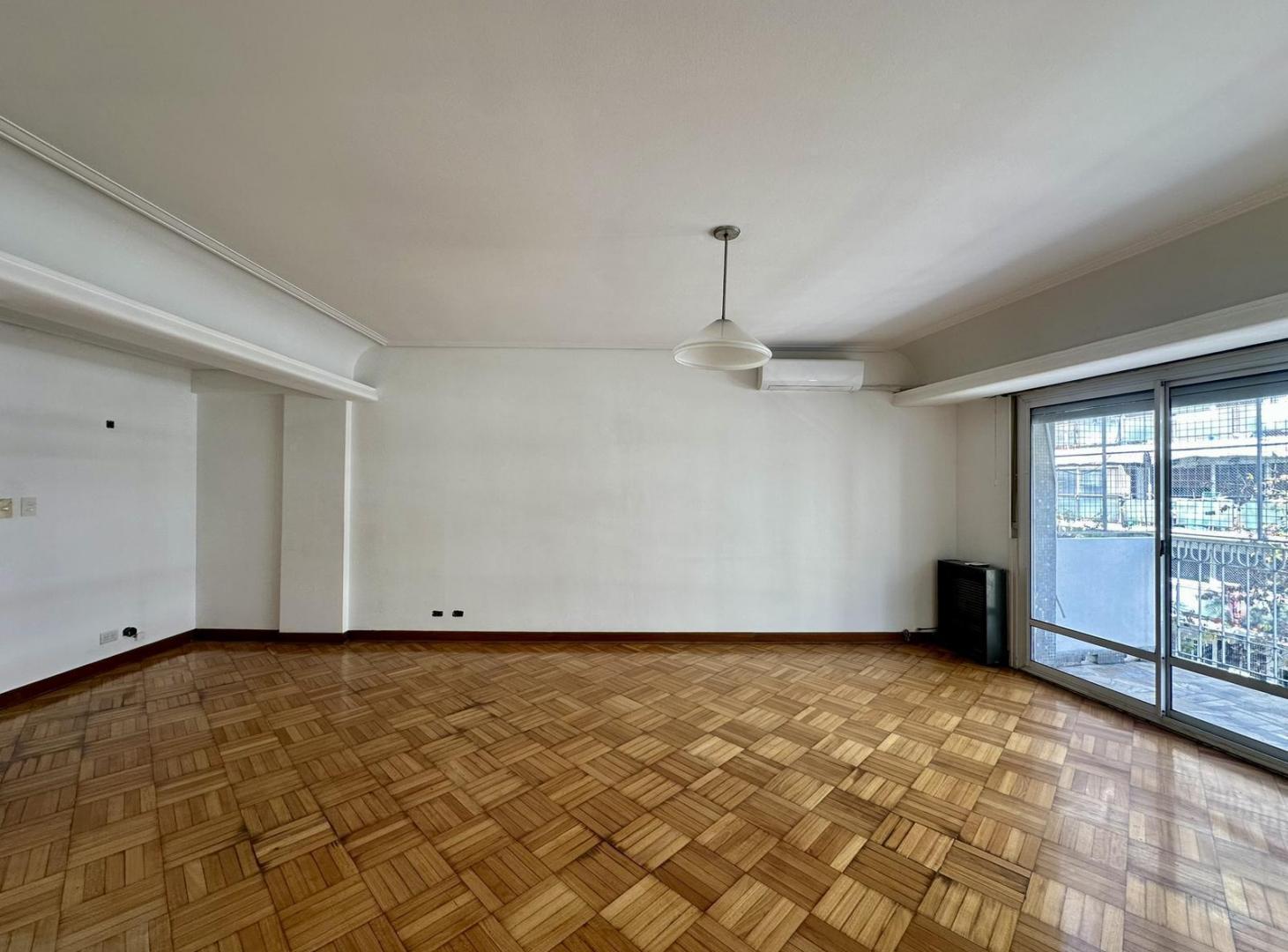 Foto de Hermoso y amplio 3 Amb c/ dep o 3er dormitorio. Piso. Balcón corrido al, imagen 2