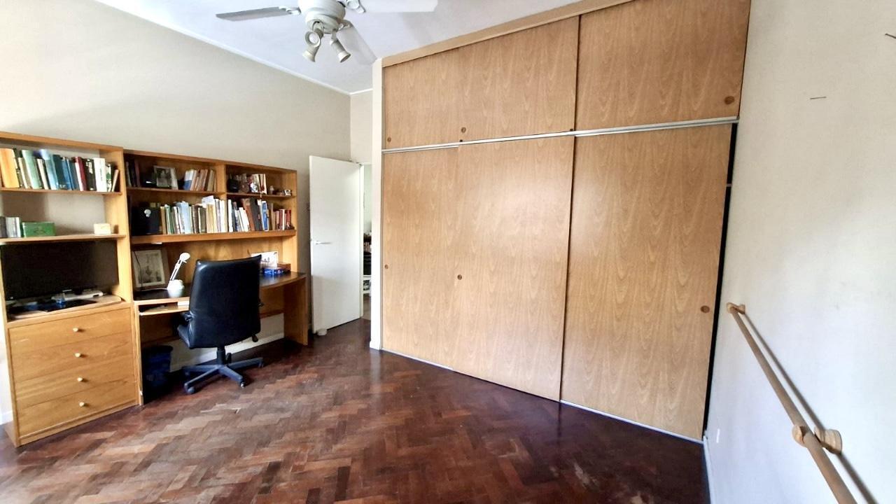 Foto de Imperdible Casa con gran jardin!!! lote gigante de 8,67 x 47,90, imagen 4
