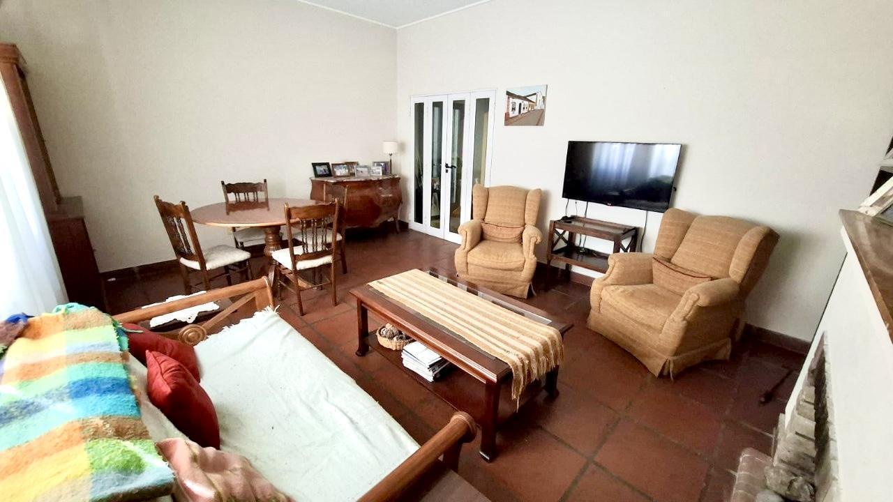 Foto de Imperdible Casa con gran jardin!!! lote gigante de 8,67 x 47,90, imagen 3
