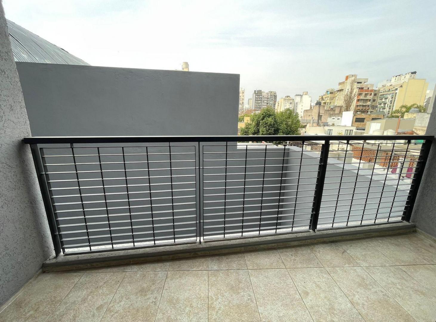 Foto de Muy lindo monoambiente a estrenar con balcón y baño completo. Todo luz!!, imagen 2
