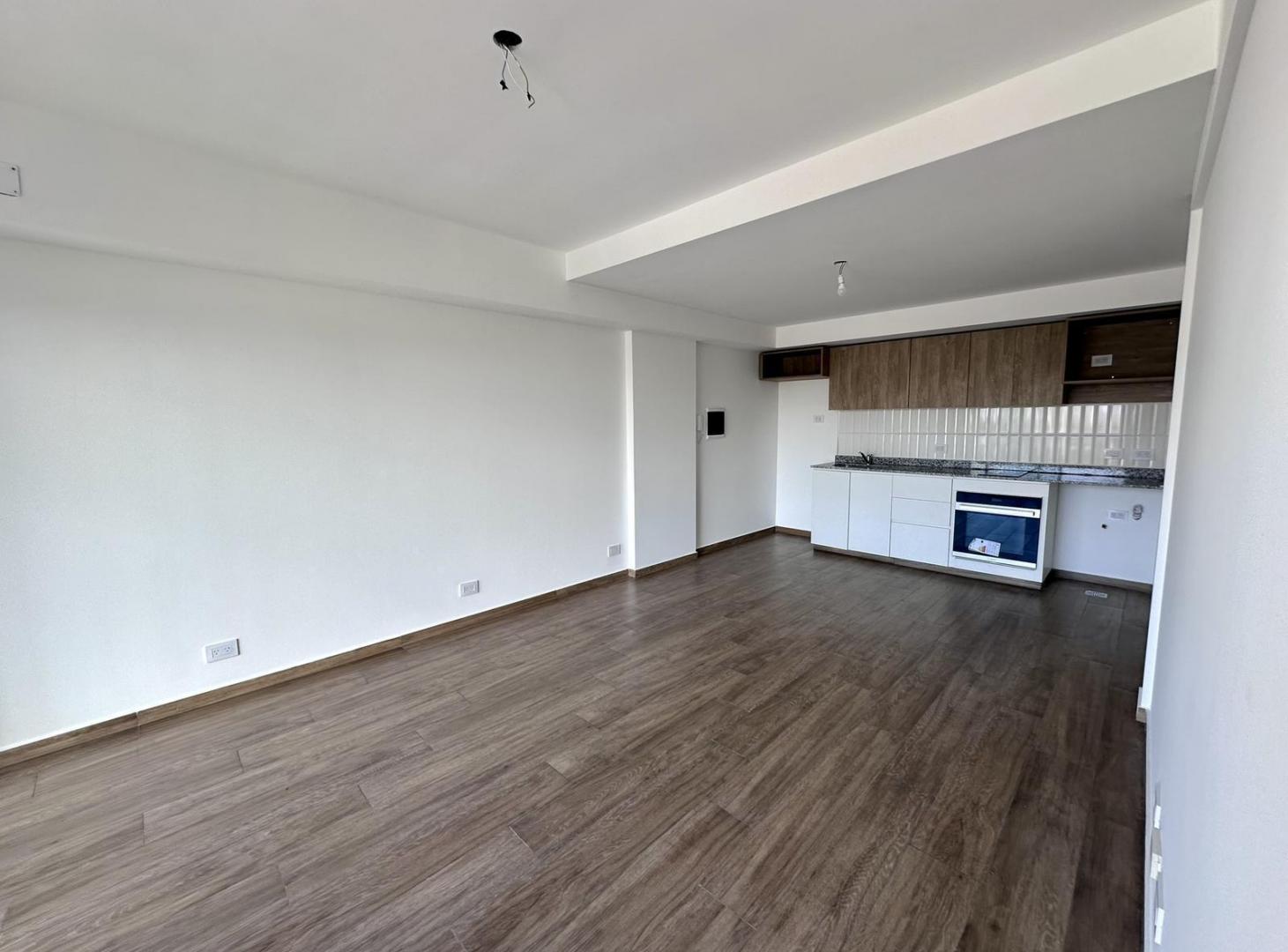 Foto de Muy lindo monoambiente con balcón y baño completo. Todo luz!!, imagen 3