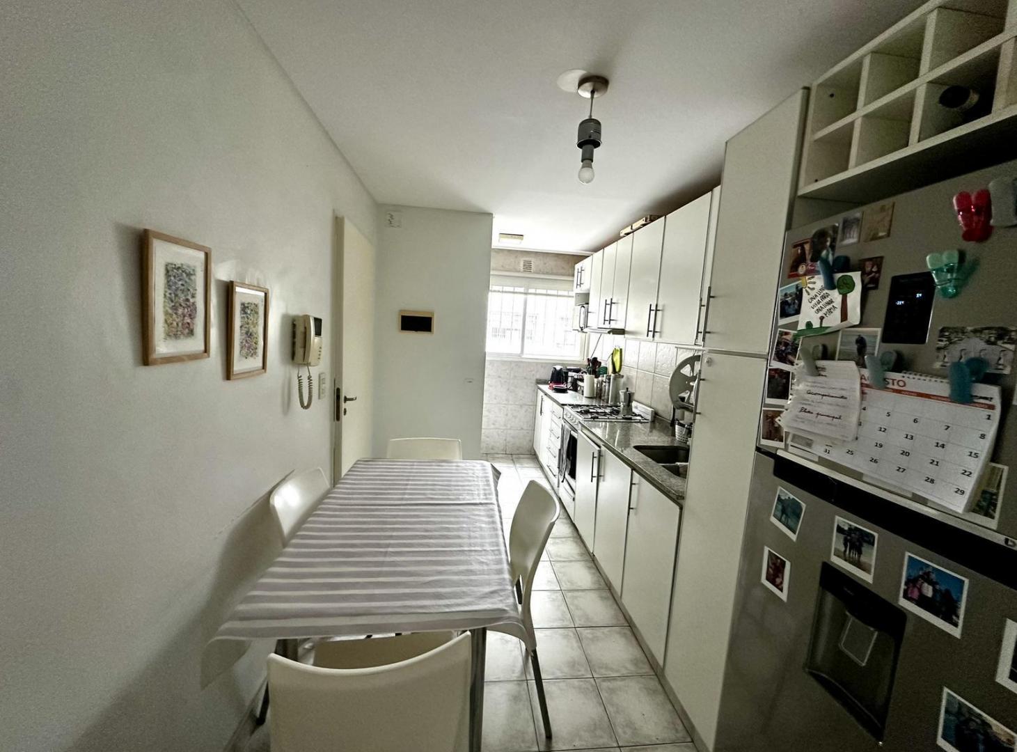Foto de Hermoso depto 4 amb con cochera al cfrte. Vista abierta. Amenities., imagen 3