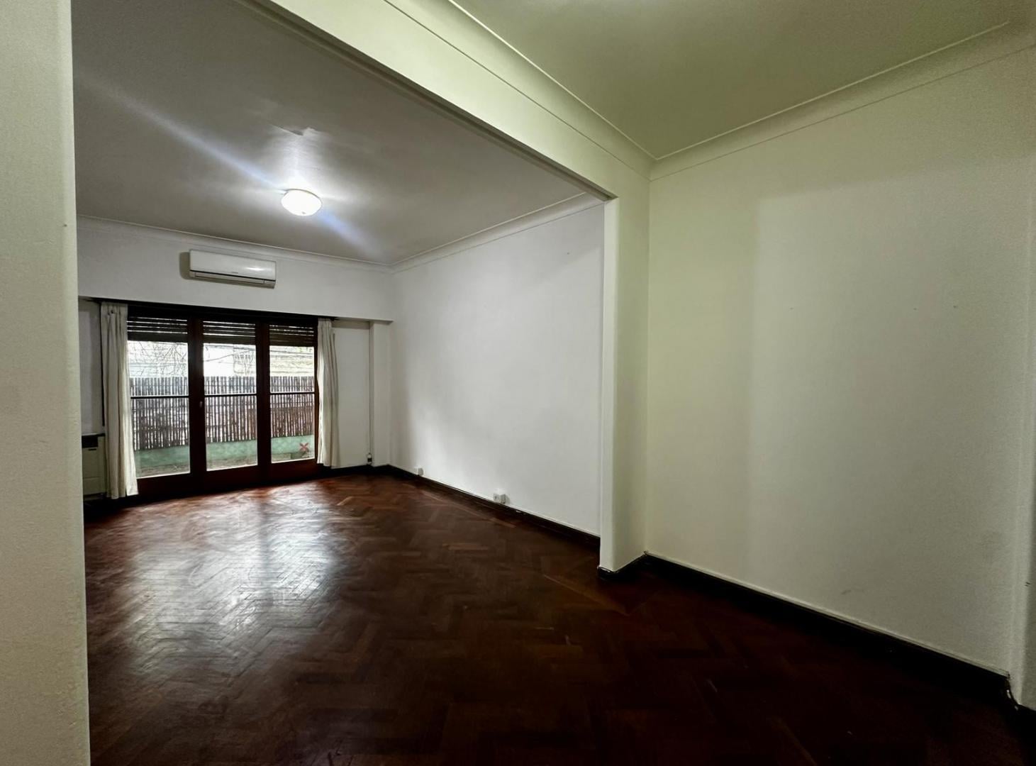 Foto de 3 amb al frente con balcón. Amplia cocina. Baño completo y de servicio, imagen 1