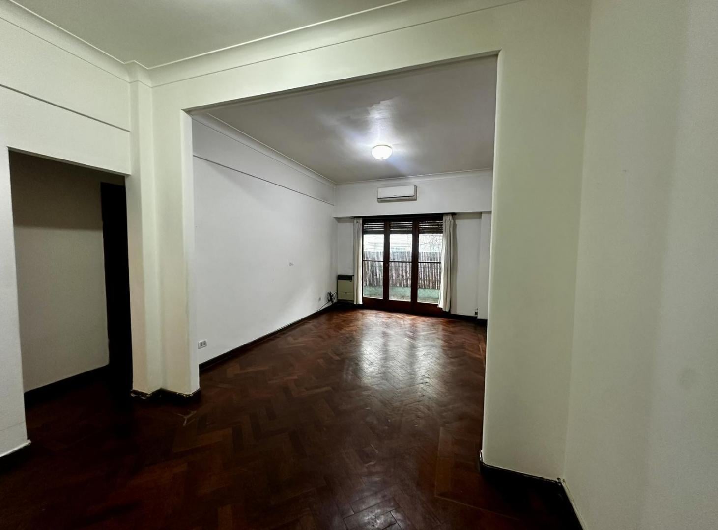 Foto de 3 amb al frente con balcón. Amplia cocina. Baño completo y de servicio, imagen 2