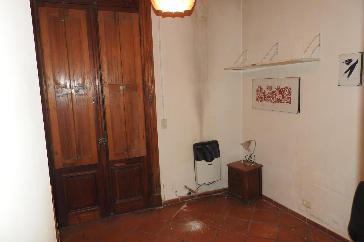 Casa Sobre Lote Propio de 7,80 m X 21,88 m, Sólida, Refaccionada, Amplio Patio. 4