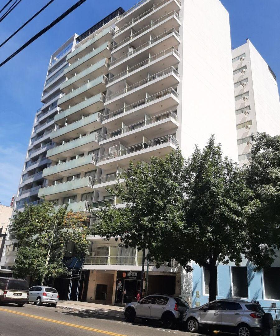 Excelente Monoambiente en Edificio con Pileta y SUM. Cochera opcional
