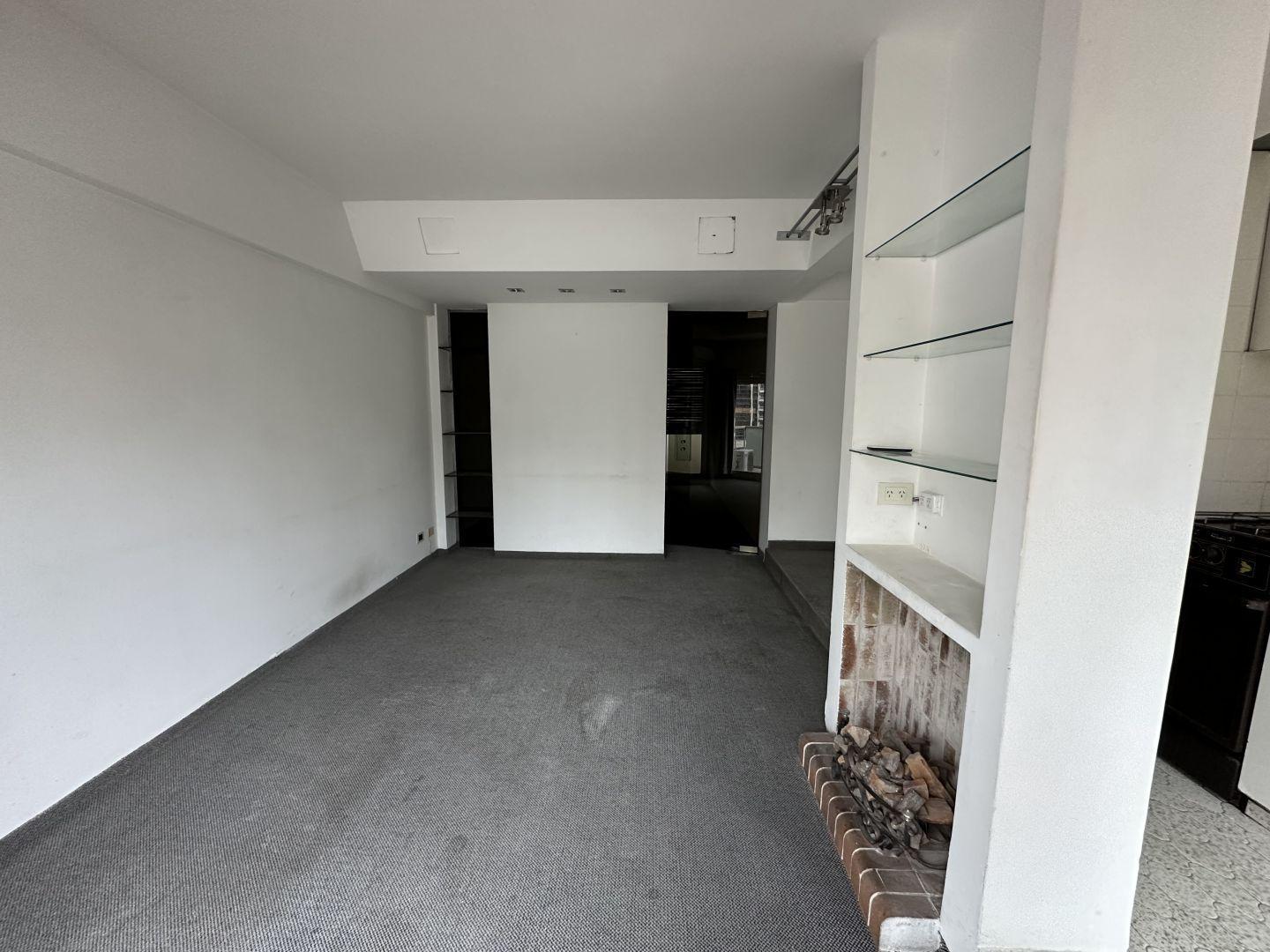 Foto de Recoleta. 2ambientes. Frente. Balcón. Parque Las Heras. Piso alto, imagen 3